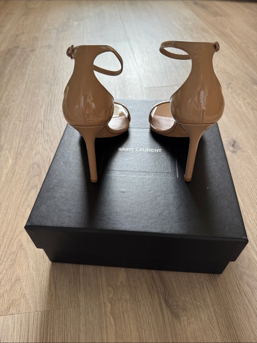 Saint Laurent Nude Patent Leather Ankle-Strap Sandals with Gold Logo - Picture 4 of 6